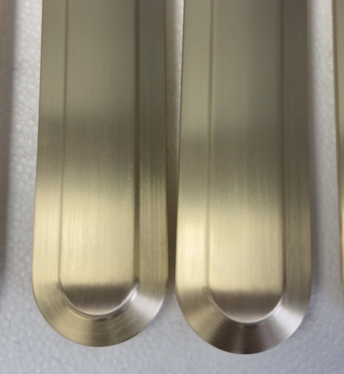 Why Bronze Is Becoming the Most Requested Finish in Luxury Interiors, Toronto, New York, Miami, Canada, USA